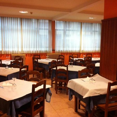 Hotel Valle De Ayala Йодио Екстериор снимка