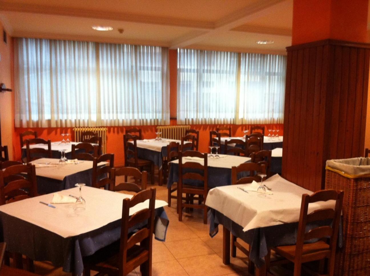 Hotel Valle De Ayala Йодио Екстериор снимка