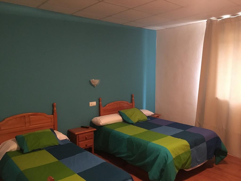 Hotel Valle De Ayala Йодио Екстериор снимка